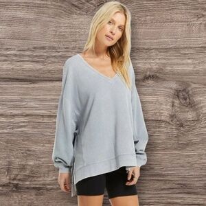 Z Supply - Washed V-Neck Modern  Weekender in Faded Indigo - Hi/Low Hem